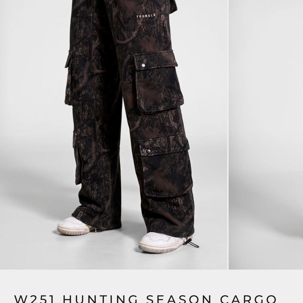 Camo cargo pants large for her